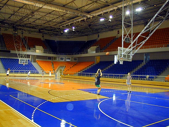 Lez Arena ze vnitř.jpg