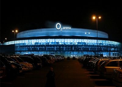 O2 Arena v noci